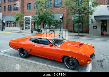 BIRMINGHAM, MI/USA - 13. AUGUST 2020: 1970 Ford Torino GT Auto auf der Woodward Dream Cruise Route. Stockfoto