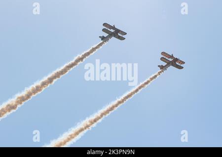 Aero Superbatics WingWalking Team zeigt auf der Blackpool Air Show 2022 Stockfoto