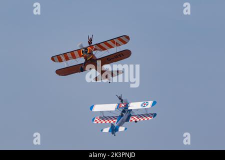 Aero Superbatics WingWalking Team zeigt auf der Blackpool Air Show 2022 Stockfoto