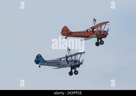 Aero Superbatics WingWalking Team zeigt auf der Blackpool Air Show 2022 Stockfoto