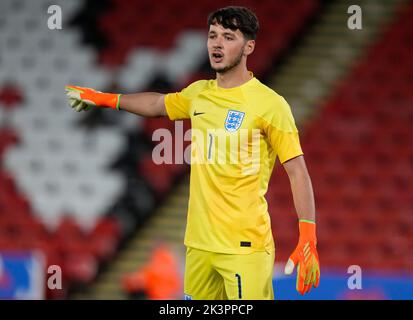 Sheffield, England, 27.. September 2022. James Trafford aus England beim Internationalen Freundschaftsspiel in der Bramall Lane, Sheffield. Bildnachweis sollte lauten: Andrew Yates / Sportimage Stockfoto