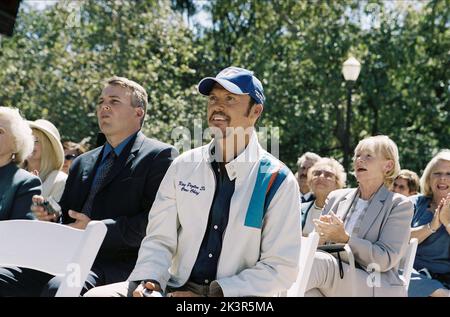 Michael Keaton Film: Herbie Fully Loaded (2005) Charaktere: Ray Peyton Senior Regie: Angela Robinson 22 June 2005 **WARNUNG** Dieses Foto ist nur für redaktionelle Zwecke bestimmt und unterliegt dem Copyright von DISNEY und/oder dem Fotografen, der von der Film- oder Produktionsfirma beauftragt wurde, und kann nur von Publikationen im Zusammenhang mit der Bewerbung des oben genannten Films reproduziert werden. Eine obligatorische Gutschrift an DISNEY ist erforderlich. Der Fotograf sollte auch bei Bekanntwerden des Fotos gutgeschrieben werden. Ohne schriftliche Genehmigung der Film Company kann keine kommerzielle Nutzung gewährt werden. Stockfoto