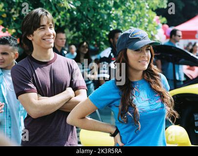 Justin Long & Lindsay Lohan Film: Herbie Fully Loaded (2005) Regie: Angela Robinson 22 June 2005 **WARNUNG** Dieses Foto ist nur für redaktionelle Zwecke bestimmt und unterliegt dem Copyright von DISNEY und/oder dem Fotografen, der von der Film- oder Produktionsfirma beauftragt wurde, und kann nur von Publikationen im Zusammenhang mit der Bewerbung des oben genannten Films reproduziert werden. Eine obligatorische Gutschrift an DISNEY ist erforderlich. Der Fotograf sollte auch bei Bekanntwerden des Fotos gutgeschrieben werden. Ohne schriftliche Genehmigung der Film Company kann keine kommerzielle Nutzung gewährt werden. Stockfoto