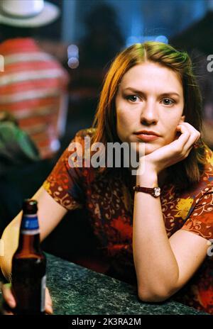 Claire Danes Film: Shopgirl; Shop Girl (2005) Charaktere: Mirabelle Regie: Anand Tucker 21 October 2005 **WARNUNG** Dieses Foto ist nur für redaktionelle Zwecke bestimmt und unterliegt dem Copyright von BUENA VISTA und/oder dem Fotografen, der von der Film- oder Produktionsfirma beauftragt wurde, und kann nur von Publikationen im Zusammenhang mit der Bewerbung des oben genannten Films reproduziert werden. Eine obligatorische Gutschrift an BUENA VISTA ist erforderlich. Der Fotograf sollte auch bei Bekanntwerden des Fotos gutgeschrieben werden. Ohne schriftliche Genehmigung der Film Company kann keine kommerzielle Nutzung gewährt werden. Stockfoto