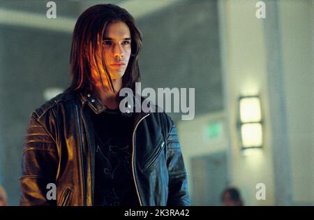 Steven Strait Film: Sky High (USA 2005) Charaktere: Warren Peace Regie: Mike Mitchell 24 July 2005 **WARNUNG** Dieses Foto ist nur für den redaktionellen Gebrauch bestimmt und unterliegt dem Copyright von WALT DISNEY BILDERN und/oder dem Fotografen, der von der Film- oder Produktionsfirma beauftragt wurde und darf nur von Publikationen im Zusammenhang mit der Bewerbung des oben genannten Films reproduziert werden. Eine obligatorische Gutschrift für BILDER VON WALT DISNEY ist erforderlich. Der Fotograf sollte auch bei Bekanntwerden des Fotos gutgeschrieben werden. Ohne schriftliche Genehmigung der Film Company kann keine kommerzielle Nutzung gewährt werden. Stockfoto