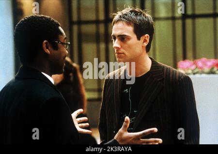 David Oyelowo & Stuart Townsend Film: Der beste Mann (2005) Charaktere: graham, olly pickering Regie: Stefan Schwartz 10 November 2005 **WARNUNG** Dieses Foto ist nur für redaktionelle Zwecke bestimmt und unterliegt dem Copyright von BEST MAN FIMLMPRODUKTIONS und/oder dem von der Film- oder Produktionsfirma beauftragten Fotografen und kann nur durch Publikationen im Zusammenhang mit der Bewerbung des oben genannten Films reproduziert werden. Eine obligatorische Gutschrift an BEST MAN FIMLMPRODUKTIONS ist erforderlich. Der Fotograf sollte auch bei Bekanntwerden des Fotos gutgeschrieben werden. Ohne schriftliche Genehmigung der Film Company kann keine kommerzielle Nutzung gewährt werden Stockfoto