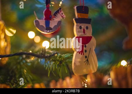 Weihnachten Urlaub Hintergrund mit Baumschmuck Stockfoto