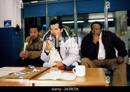 Mike Epps, John Leguizamo & Cedric The Entertainer Film: The Honeymooners (USA/DE 2005) Charaktere: Ed Norton,Dodge & Ralph Kramden Regie: John Schultz 08 June 2005 **WARNUNG** Dieses Foto ist nur für redaktionelle Zwecke bestimmt und unterliegt dem Copyright von PARAMOUNT PICTURES und/oder des Fotografen, der von der Film- oder Produktionsfirma beauftragt wurde und darf nur von Publikationen im Zusammenhang mit der Bewerbung des oben genannten Films reproduziert werden. Eine obligatorische Gutschrift für PARAMOUNT-BILDER ist erforderlich. Der Fotograf sollte auch bei Bekanntwerden des Fotos gutgeschrieben werden. Ohne schriftliche Genehmigung kann keine kommerzielle Nutzung gewährt werden Stockfoto