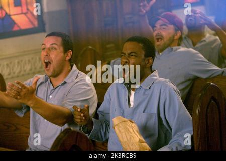 Adam Sandler, Burt Reynolds & Chris Rock Film: The Longest Yard (USA 2005) Charaktere: Paul Crewe,Coach Nate Scarborough & Hausmeister Regie: Peter Segal 19 May 2005 **WARNUNG** Dieses Foto ist nur für redaktionelle Zwecke bestimmt und unterliegt dem Copyright von COLUMBIA PICTURES und/oder des Fotografen, der von der Film- oder Produktionsfirma beauftragt wurde und darf nur von Publikationen im Zusammenhang mit der Bewerbung des oben genannten Films reproduziert werden. Eine obligatorische Gutschrift für COLUMBIA PICTURES ist erforderlich. Der Fotograf sollte auch bei Bekanntwerden des Fotos gutgeschrieben werden. Ohne schriftliche Genehmigung von t kann keine kommerzielle Nutzung gewährt werden Stockfoto
