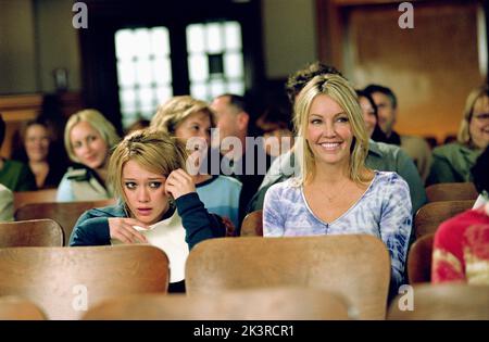 Hilary Duff & Heather Locklear Film: Der Perfekte Mann (2005) Charaktere: Holly Hamilton & Jean Hamilton Regie: Mark Rosman 22 July 2005 **WARNUNG** Dieses Foto ist nur für den redaktionellen Gebrauch bestimmt und unterliegt dem Copyright von UNIVERSAL und/oder dem Fotografen, der von der Film- oder Produktionsfirma beauftragt wurde und darf nur durch Publikationen im Zusammenhang mit der Bewerbung des oben genannten Films reproduziert werden. Eine obligatorische Gutschrift an UNIVERSAL ist erforderlich. Der Fotograf sollte auch bei Bekanntwerden des Fotos gutgeschrieben werden. Ohne schriftliche Genehmigung der Film Company kann keine kommerzielle Nutzung gewährt werden. Stockfoto