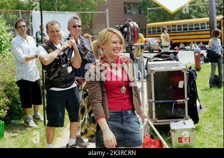 Hilary Duff Film: Der Perfekte Mann (2005) Charaktere: Holly Hamilton Regie: Mark Rosman 22 July 2005 **WARNUNG** Dieses Foto ist nur für den redaktionellen Gebrauch bestimmt und unterliegt dem Copyright von UNIVERSAL und/oder dem Fotografen, der von der Film- oder Produktionsfirma beauftragt wurde und darf nur durch Publikationen im Zusammenhang mit der Bewerbung des oben genannten Films reproduziert werden. Eine obligatorische Gutschrift an UNIVERSAL ist erforderlich. Der Fotograf sollte auch bei Bekanntwerden des Fotos gutgeschrieben werden. Ohne schriftliche Genehmigung der Film Company kann keine kommerzielle Nutzung gewährt werden. Stockfoto