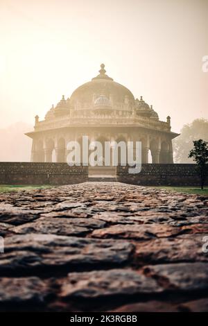 Das Grab des edlen Isa Khan Niazi befindet sich im Humayun's Tomb Complex in Delhi, Indien Stockfoto