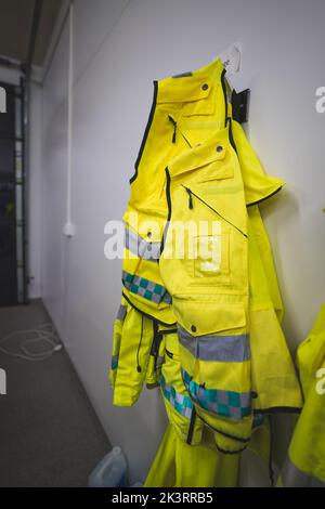 Service außerhalb der Geschäftszeiten (Legevakt) Auto und Uniform, Norwegen. Stockfoto