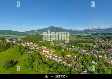 Abendsonne über Immenstadt im Allgäu Stockfoto