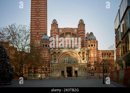 Westminster Cathedral im Morgenlicht zu Weihnachten, London Stockfoto