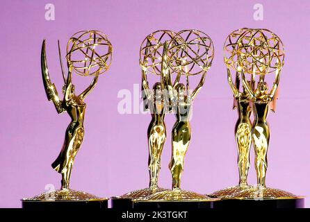 Emmy Awards Trophies, 16. Sep 2022 : Emmy Awards Trophäen werden auf einer Pressekonferenz zur Feier der sechs Emmy-Siege der Netflix-Serie Squid Game in einem Hotel in Seoul, Südkorea, ausgestellt. Die von Hwang Dong-Hyuk für Netflix kreierte südkoreanische Überlebensdrama-tv-Serie brachte insgesamt sechs Emmy-Titel, darunter den besten Regisseur für Hwang und den besten Schauspieler für Lee Jung-Jae der Dramaturgie bei den Primetime Emmy Awards 74.. Das Netflix-Original war die erste nicht-englische TV-Show überhaupt, die die Emmys gewann, die herausragende TV-Programme für das Jahr in den Vereinigten Staaten auszeichnen. (Phot Stockfoto