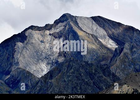 Foratata Gipfel in den Pyrenäen. Huesca. Spanien Col du Pourtalet, Vallee D'Ossau in den pyrenäen an der Grenze zwischen Frankreich und Spanien. Stockfoto