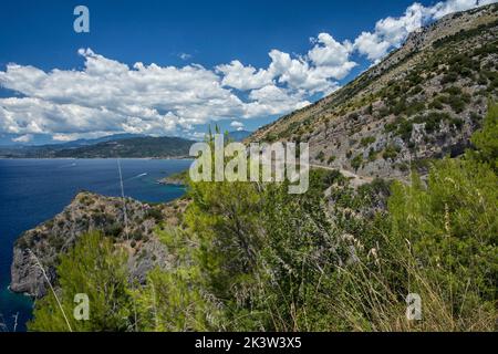 Schöne Küste am Tyrrhenischen Meer in der Region Basilicata in Süditalien Stockfoto