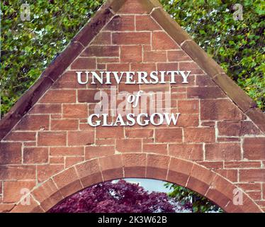 Eingang zur Universität glasgow Schild in Glasgow, Schottland, Großbritannien Stockfoto