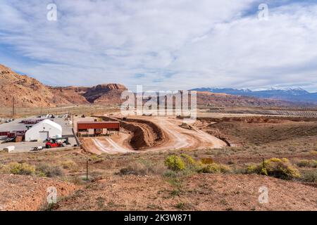 Transferstation, Moab UMTRA Project Entfernung radioaktiver Abstände vom Standort einer ehemaligen Uranverarbeitungsmühle in Moab, Utah. Stockfoto