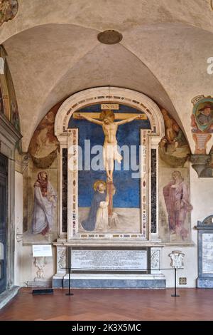 Christus am Kreuz verehrt von Fresko St. Dominic von Fra Angelico im Museum San Marco in Florenz Italien Stockfoto