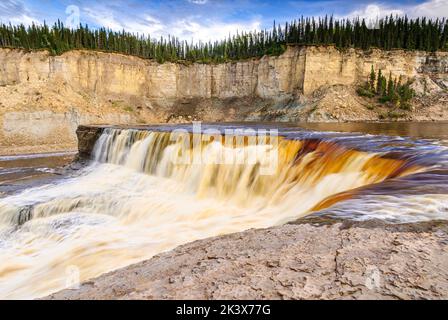 Louise Falls am Hay River in den kanadischen Nordwest-Territorien Stockfoto