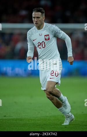 CARDIFF, WALES - 25. SEPTEMBER: Piotr Zielinski aus Polen während der UEFA Nations League Ein Spiel der Gruppe 4 zwischen Wales und Polen in Cardiff Cit Stockfoto