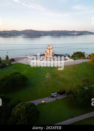 Luftaufnahmen von Torre de Belém - Rio Tejo, Lisboa - Portugal Stockfoto