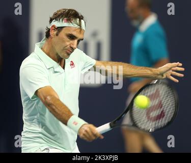 MIAMI Gardens, Florida - 29. März: Roger Federer von der Schweiz Niederlagen Dennis Shapovalov von Kanada im Halbfinale der Miami Öffnen im Hard Rock Stadion am 29. März 2019 in Miami, Florida. Personen: Roger Federer Stockfoto