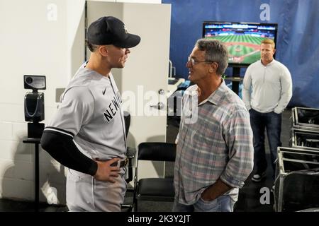 Toronto, Kanada. 28. September 2022. New York Yankees startet Pitcher … Wirft am Mittwoch, den 28. September 2022 im Rogers Centre in Toronto, Kanada, einen Pitch im ersten Inning gegen die Toronto Blue Jays. Aaron Judge ist nur einen Heimlauf entfernt von der Bindung der American League und Yankees Clubrekord mit 61 Heimläufen von Roger Maris. Foto von Andrew Lahodynskyj/UPI Credit: UPI/Alamy Live News Stockfoto