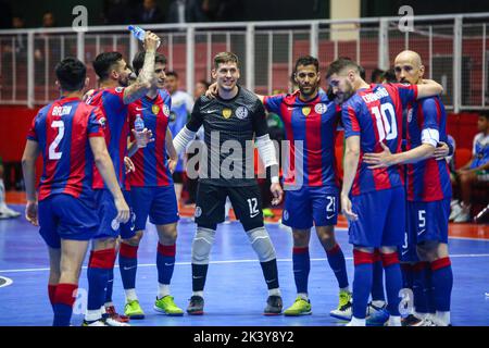 Buenos Aires, Argentinien. 28. September 2022. San Lorenzo feiert ihren Sieg im Viertelfinale des CONMEBOL Libertadores Futsal 2022 zwischen Deportivo Meta und San Lorenzo in der Befol Arena. Endergebnis; Deportivo Meta (COL) 1:8 San Lorenzo (ARG). Kredit: SOPA Images Limited/Alamy Live Nachrichten Stockfoto