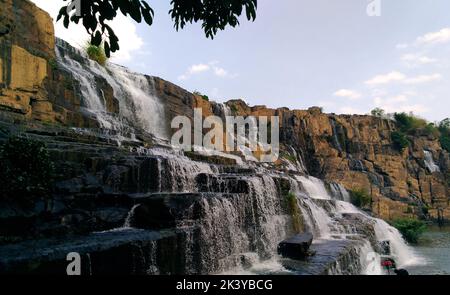 Wunderschöne Pongour Wasserfälle in Da Lat Vietnam Stockfoto