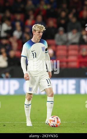 September 27. 2022 ; Bramall Lane, Sheffield, Yourkshire, England. Internationaler Fußball mit U-21-Freundschaften, England gegen Deutschland: Anthony Gordon aus England Stockfoto