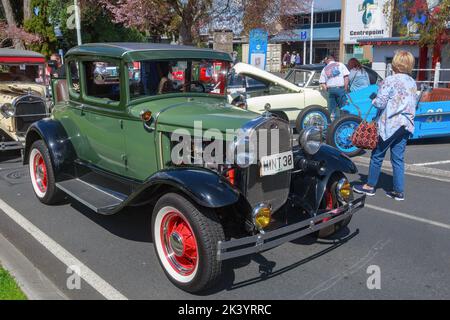 Ein grünes 1930 Ford Model Ein Coupé auf einer Oldtimer-Show. Tauranga, Neuseeland Stockfoto