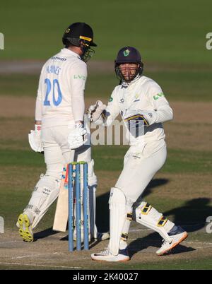 Hove, UK 28. September 2022 : Glamorgan-Flechtmeister Chris Cooke während der LV Insurance County Championship Division zwei Spiel zwischen Sussex und Glamorgan auf dem 1. Central County Ground in Hove. Stockfoto