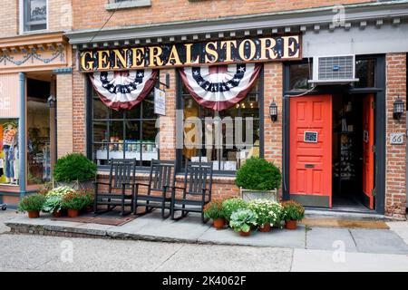 Der Cold Spring General Store an der Main Street in Cold Spring, New York. Stockfoto