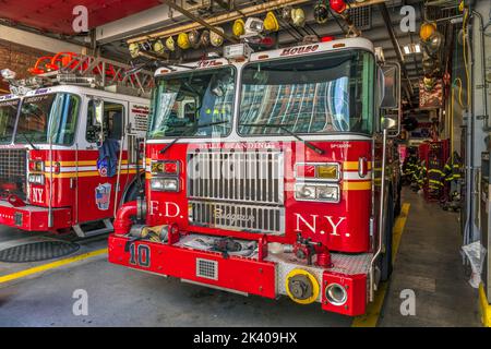 FDNY Ladder 10 Feuerwehrauto, Manhattan, New York, USA Stockfoto