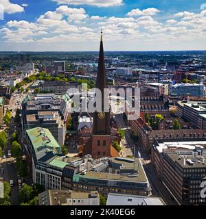 Stadtansicht von oben mit der Jakobskirche, Hamburg, Deutschland, Hamburg Stockfoto