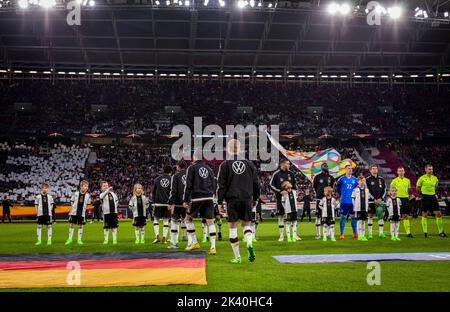 Juioreskorte mit Thomas Müller (Deutschland), Torwart Marc-Andre ter Stegen (Deutschland), Antonio Rüdiger (Deutschland), Niklas Süle (Deutschland) De Stockfoto