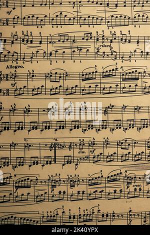 Verschiedene Partituren aus einem traditionellen serbischen Lied Stockfoto