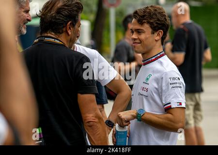 Marina Bay, Singapur. 28. September 2022. Nyck de Vries nimmt an der Build-up-Runde 17 der Formel-1-Meisterschaft 2022 Teil. Kredit: Michael Potts/Alamy Live Nachrichten Stockfoto