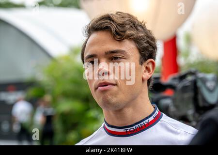 Marina Bay, Singapur. 28. September 2022. Nyck de Vries nimmt an der Build-up-Runde 17 der Formel-1-Meisterschaft 2022 Teil. Kredit: Michael Potts/Alamy Live Nachrichten Stockfoto