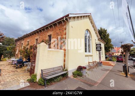 EVANDALE, AUSTRALIEN - 25 2022. SEPTEMBER: Die ländliche historische Stadt Evandale an einem kalten Frühlingstag in der Nähe von Launceston in Tasmanien, Australien Stockfoto