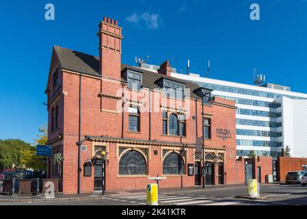 Der derzeit geschlossene Pub Rose Villa Tavern im Jewelry Quarter in Hockley, Birmingham, Großbritannien Stockfoto