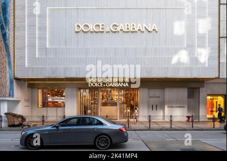 Hongkong, China. 4. September 2022. Das italienische Luxusmodehaus Dolce & Gabbana in Hongkong. (Bild: © Budrul Chukrut/SOPA Images via ZUMA Press Wire) Stockfoto