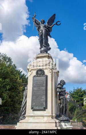 Colchester war Memorial am Eingang zu Colchester Castle, High Street, Colchester, Essex, England, Vereinigtes Königreich Stockfoto