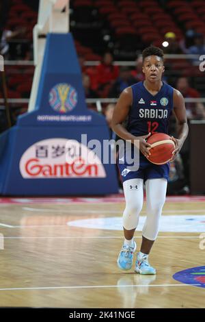 29.. September 2022; Sydney, Homebush, New South Wales, Australien, Frauen-WM-Basketball, USA gegen Serbien; Yvonne Anderson aus Serbien dribbelt den Ball Stockfoto