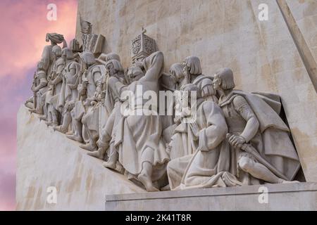 Padrão dos Descobrimentos, Denkmal der Entdeckungen in Belém, Lissabon, Portugal. Das Wahrzeichen von Belém liegt am Fluss Tejo. Stockfoto