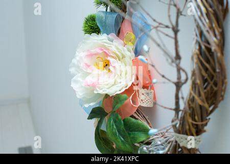 Handgefertigter rustikaler Kranz Stockfoto