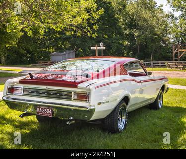 FLINT, MI/USA - 22. JUNI 2019: Ein 1969 Mercury Cyclone Auto, Sloan Museum Auto Fair Car Show, Crossroads Village, in der Nähe von Flint, Michigan. Stockfoto